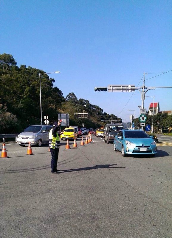 圖8 石碇交流道前執行分流管制